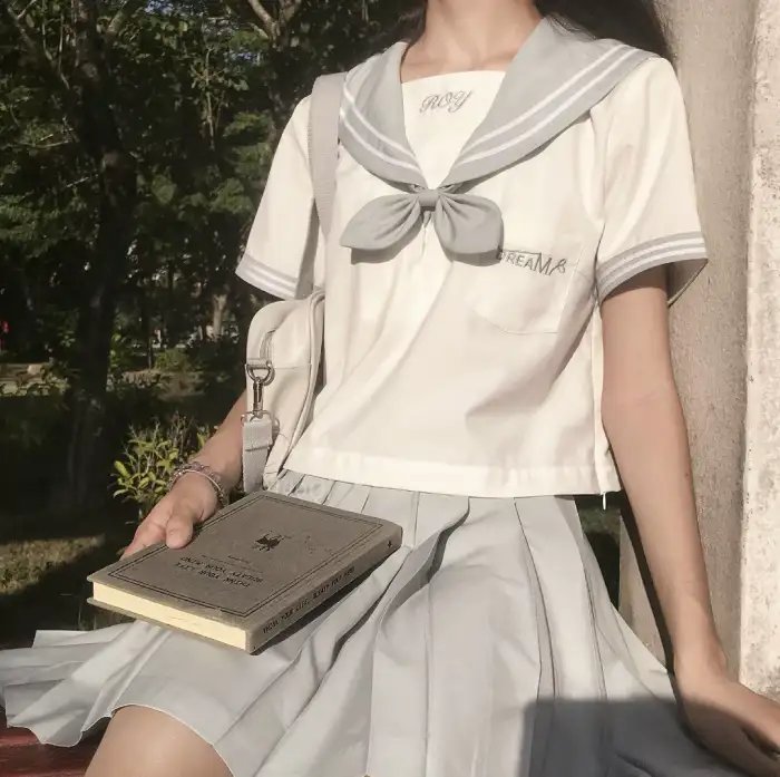 镇巴女子